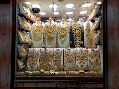 Золотые украшения в Gold Souk