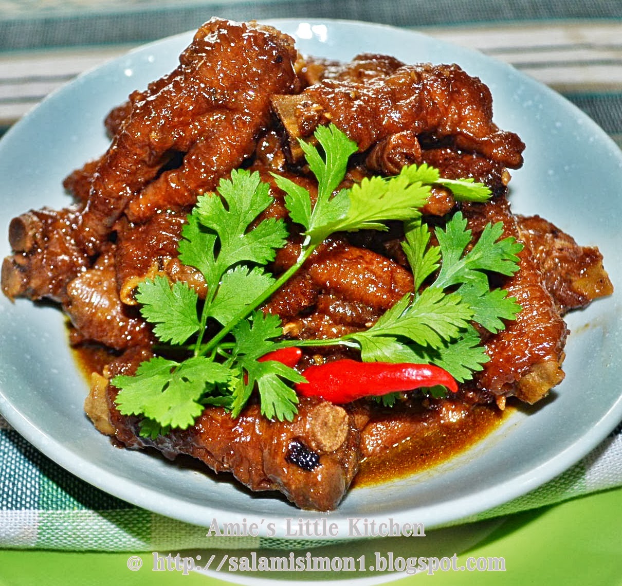 AMIE'S LITTLE KITCHEN: Kaki Ayam Masak Kicap : Percubaan 