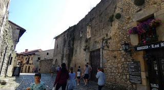 Las calles empedradas de Santillana del Mar.