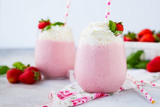 resep-minuman-untuk-anak-balita-milkshake-strawberry