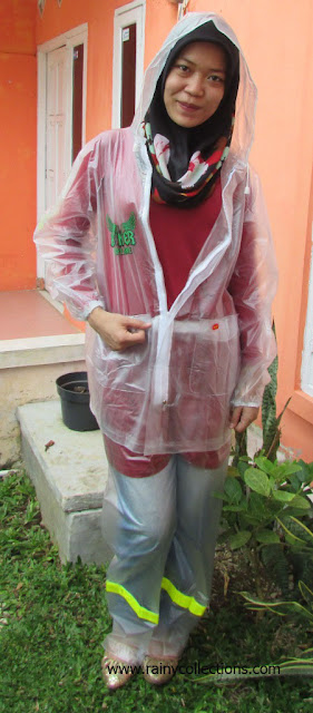 jas hujan transparan merk Ibex yang lucu dan keren