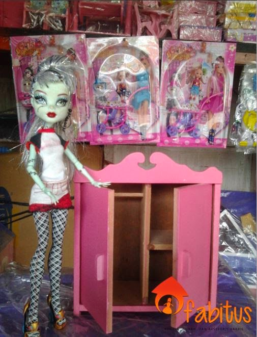 Perabotan Rumah Barbie  Lemari  Pakaian  Kecil FABITUS 