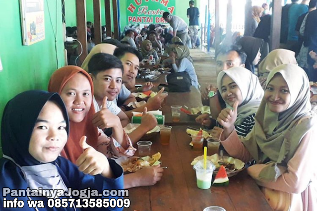 Hutama resto pantai drini