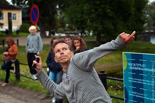 finland mobile phone throwing sport competition