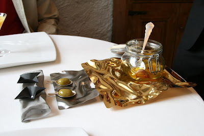 The surprising thing about El Bulli is that despite of their fame and the number of dishes Nami-Nami @ El Bulli: the first 10 dishes