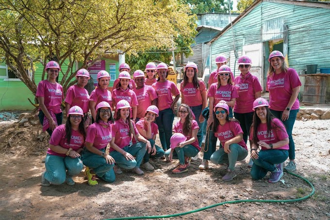 Brigada de mujeres líderes repara casas en Yaguate 