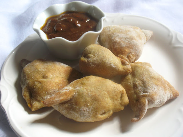 vegetarian samosa with chickpeas
