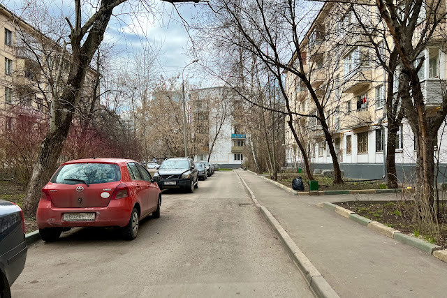 улица Яблочкова, дворы