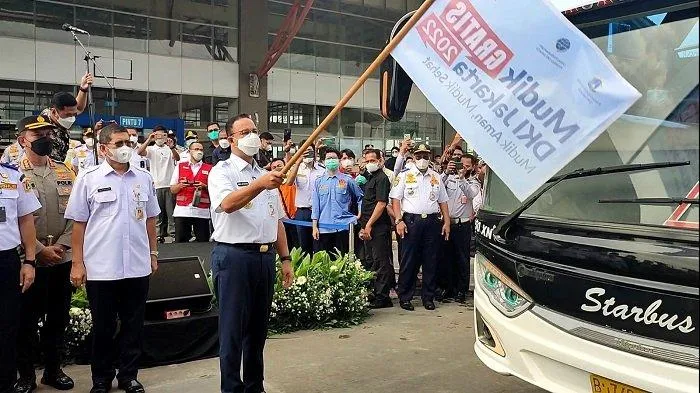 Ada Kaos Bertulis 'Anies Presiden' Saat Lepas Mudik Gratis, PSI Langsung Kepanasan dan Bereaksi Keras