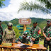 BERI MOTIVASI DAN MORIL KEPADA PRAJURIT SATGAS PAMTAS RI-MALAYSIA DANREM 121/ABW BRIGJEN TNI PURNOMOSIDI,  BERSAMA PANGKOGABWILHAN 1 TIBA DI WILAYAH PERBATASAN POS GABMA SERIKIN JAGOI BABANG, BENGKAYANG