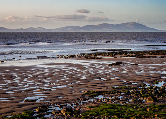 Photo of another view of the Scottish hills from the Promenade