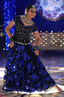 Rakul Preet Singh dance in Blue and yellow choli HD Pics from Movie Winner 003.jpg