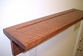 shelf with plate groove