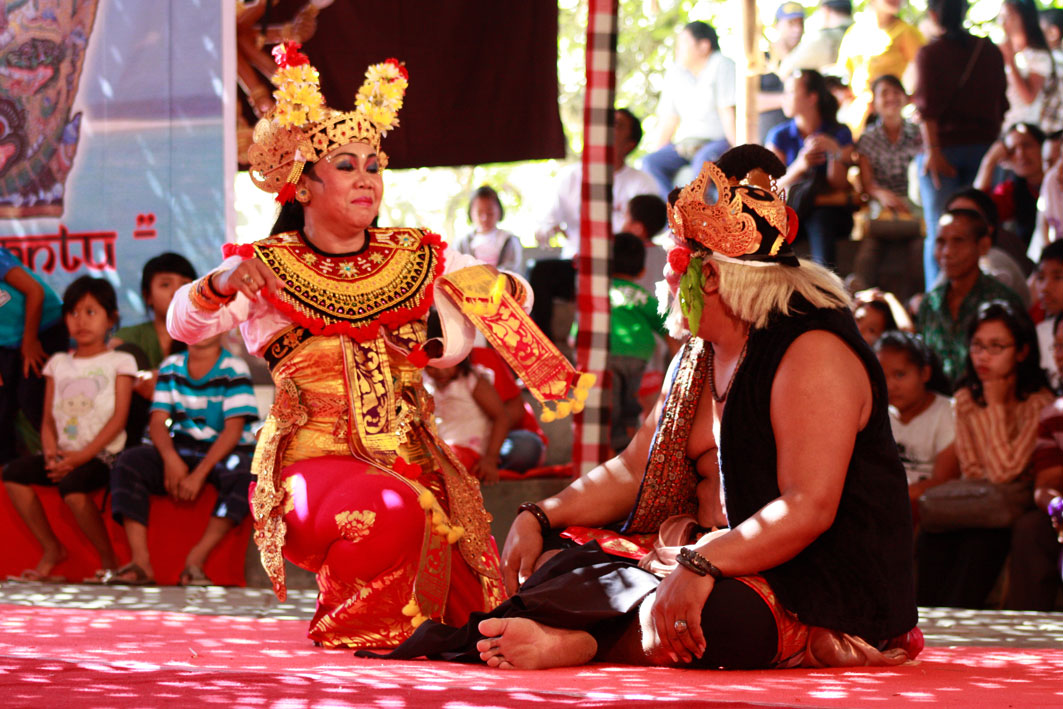 10 Bentuk Teater Tradisional di Indonesia