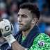 Pipis di Lapangan, Kiper Klub Liga Inggris Dapat Kartu Merah