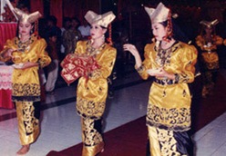 Lestarikan Seni Budaya Indonesia 7