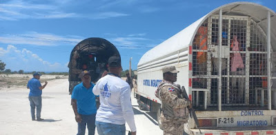 Gobernadora de Pedernales haitianos podrían cruzar la frontera ante escasez de alimentos