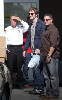 Robert Pattinson photo