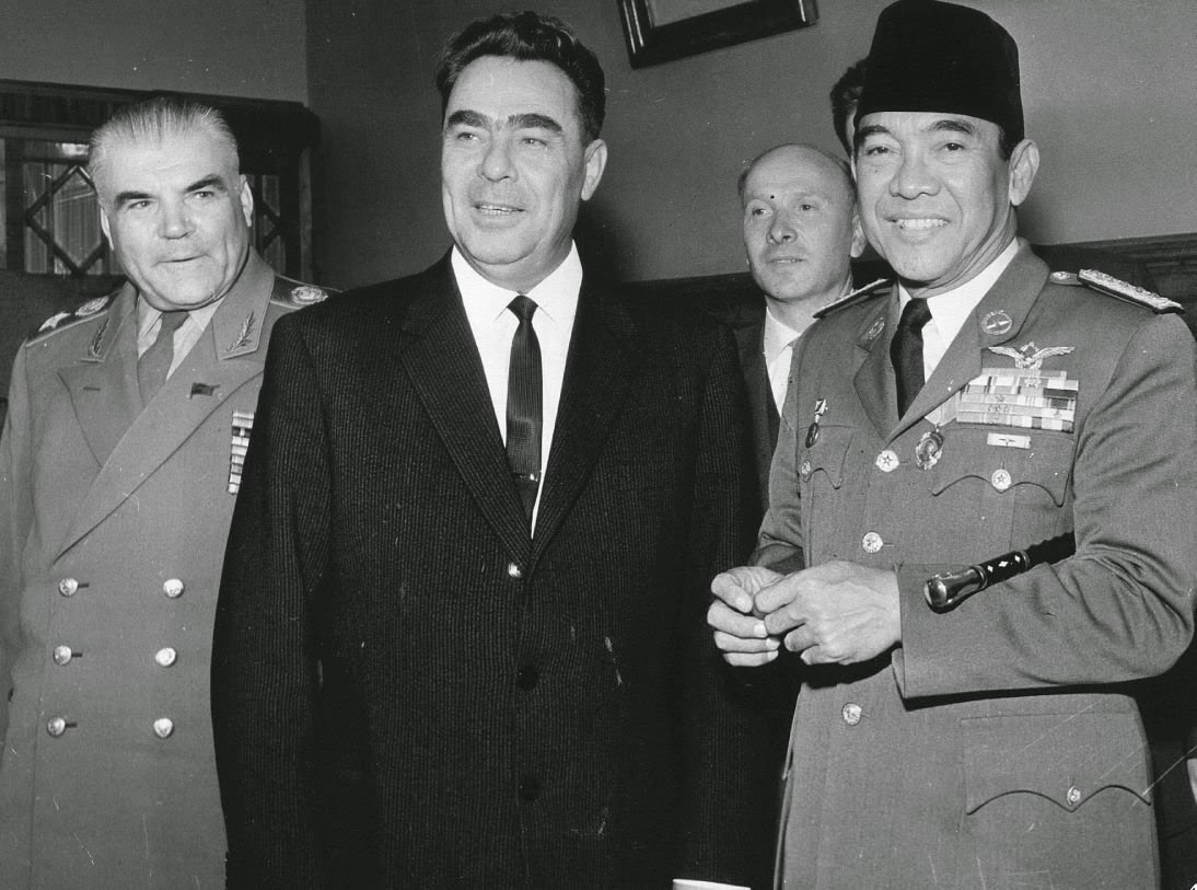 Indonesia Zaman Doeloe Soekarno dan Leonid Brezhnev di 