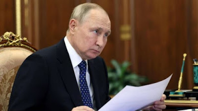 Vladimir Putin Resmikan UU Larang Propaganda LGBT Skala Penuh di Rusia