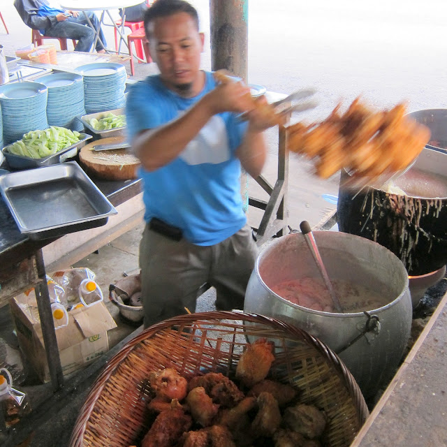Wak-Kentut-Nasi-Lemak-Kulai-Johor-Malaysia