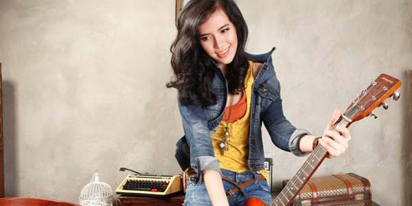 Foto & Biografi Tiara Zulfa Penyanyi Lagu Asik Asik Aja