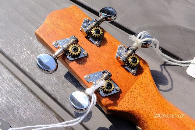 Ibanez UEWT5 Tenor Ukulele tuners