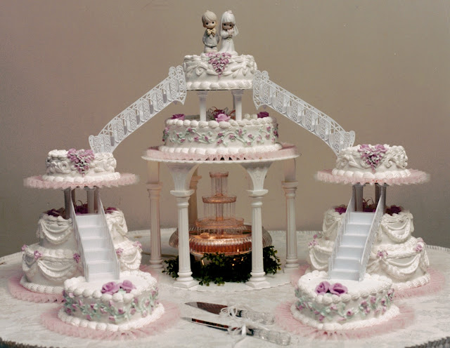 Bridge Wedding Cakes6