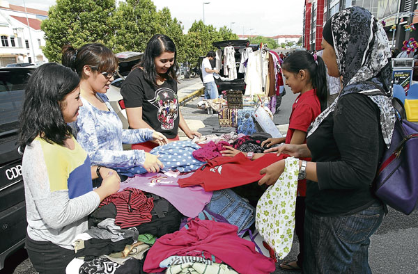 aku Dayat Hot di Bangi Car  Boot Sales