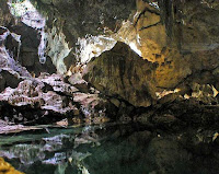 Hinagdnan Cave