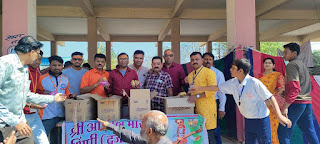  श्री अ.भा. शिंपी (दर्जी) समाज द्वारा किया शिव महापुराण कथा में 14 हजार 500 भिस्किट के पैकेट का वितरण। 