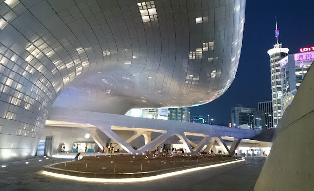 Seoul - Dongdaemun Design Plaza