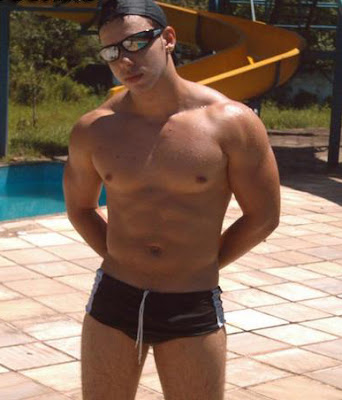 swimpixx blog for sexy speedos, free pics of speedo men, hot men in speedos and swimwear. Brazilian homens nos sungas abraco sunga<br />