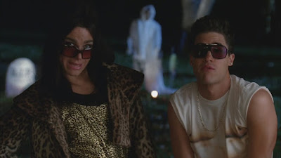 Kurt dressed as Snooki and Blaine dressed as The Situation