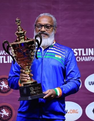 അണ്ടർ 20 ഏഷ്യൻഗുസ്തിയിൽ സ്വർണ്ണം കൊയ്തെടുത്ത് മേവടയിൽ നിന്നൊരാചാര്യൻ.