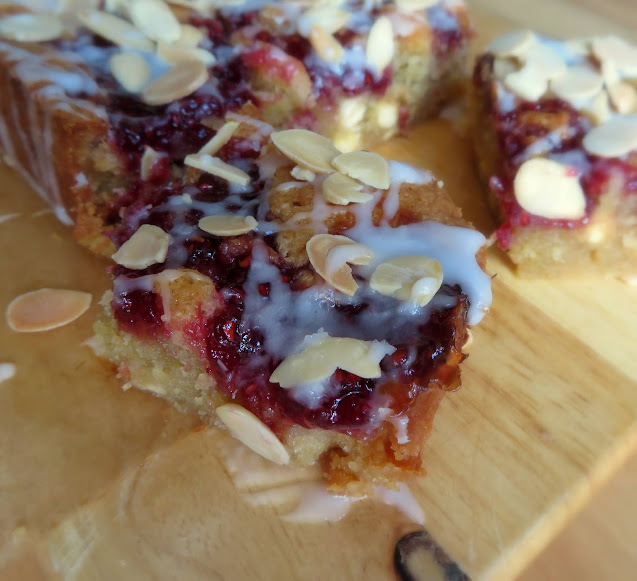 Small Batch Bakewell Blondies