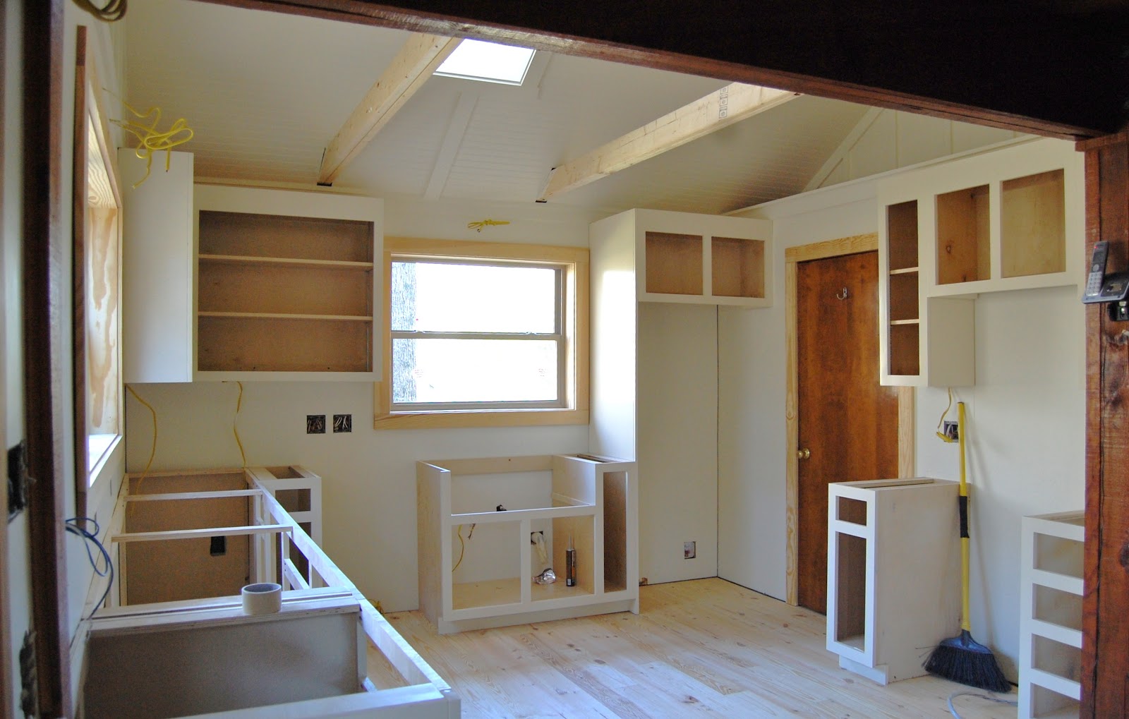 build cabinets