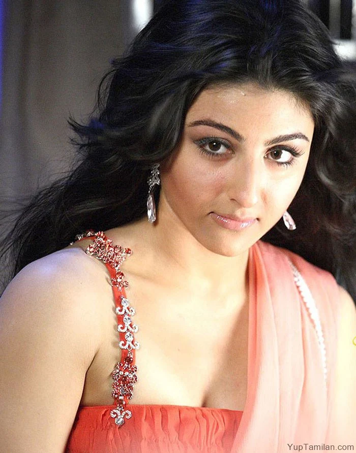 Soha-Ali-Khan-Hot-Bikini-Pictures-Spicy-Photos