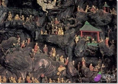 Yong He Temple 雍和宮三絕 Purple sandal wood craved Mountain with 500 Arhats 紫檀木雕的五百羅漢山  (www.kanzhongguo.com.au)