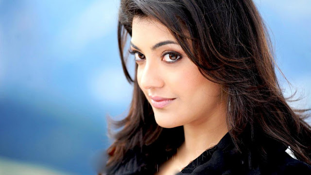 Kajal Agarwal Princess Looking Cute Hd Wallpaper 