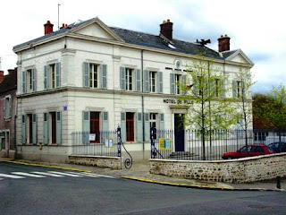 https://www.lafertealais.com/le-patrimoine/la-mairie/