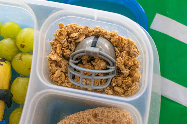 How to Make a Despicable Me Minions Football Player Lunch Recipe!