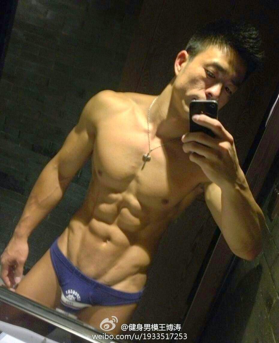 http://gayasianmachine.com/naked-asian-hunk-paul-wang/