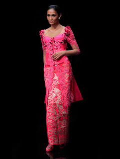 Model Kebaya Lengan Pendek Modern Pink