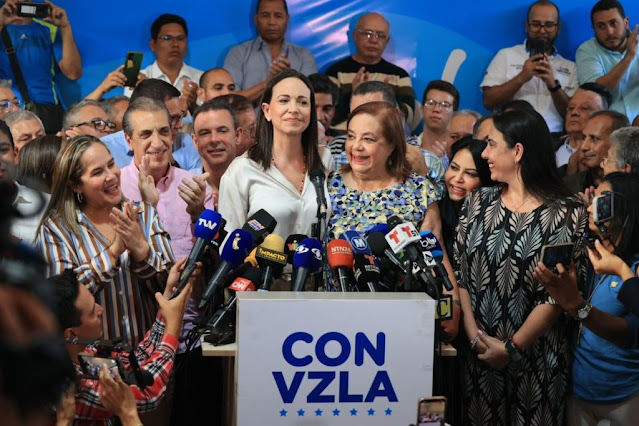 María Corina Machado anuncia que Corina Yoris la sustituirá como candidata presidencial