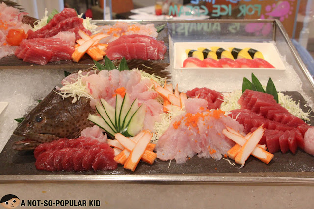 Fresh sashimi in Hotel Jen's Latitude