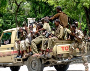 Faah-faahin:- Kasoo Baxeysa Maleeyshiyaad Ku Dagaalamaya duleedka Beledweyne. (Yuu u Dhaxeyaa Dagaalka)