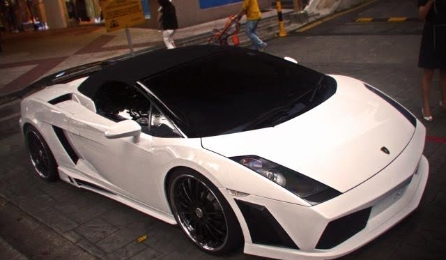 Lamborghini Gallardo modified version White 