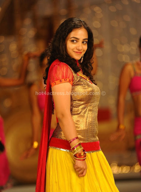 Nithya menon hot photos in Okkadine