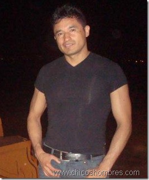 chicos fuertes